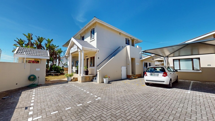 10 Bedroom Property for Sale in Summerstrand Eastern Cape